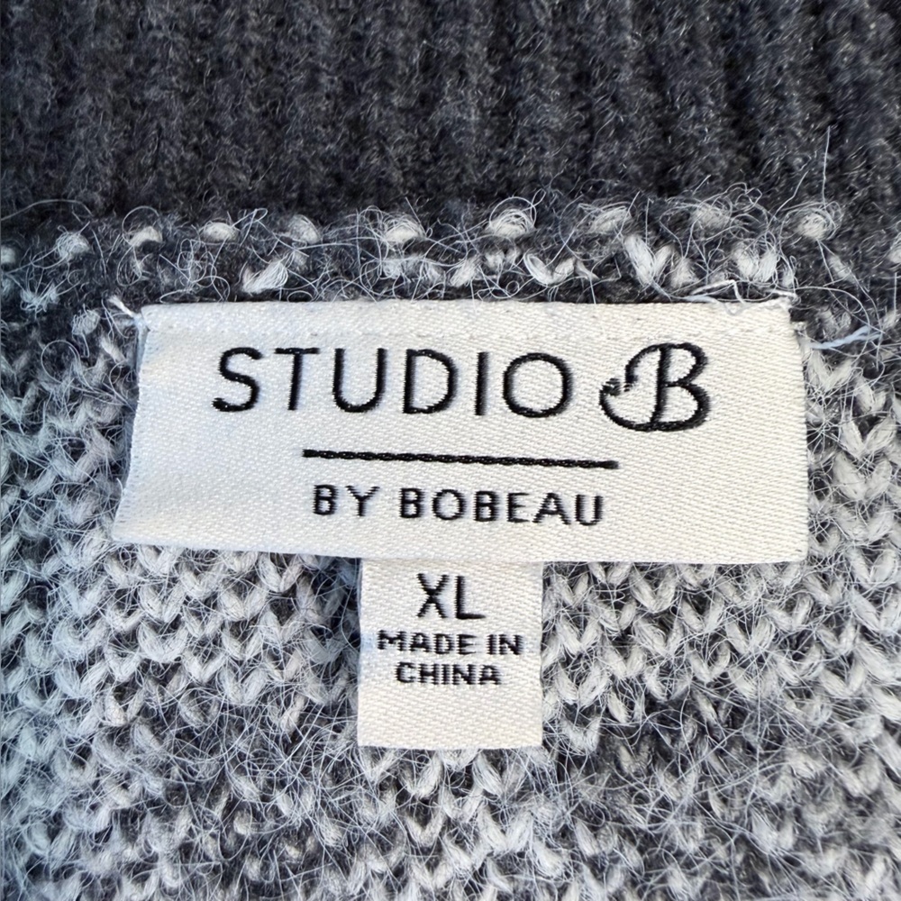 Bobeau Studio B Black White Fuzzy Skull Crewneck Whimsigoth Bohemian Sweater XL - Picture 4 of 7
